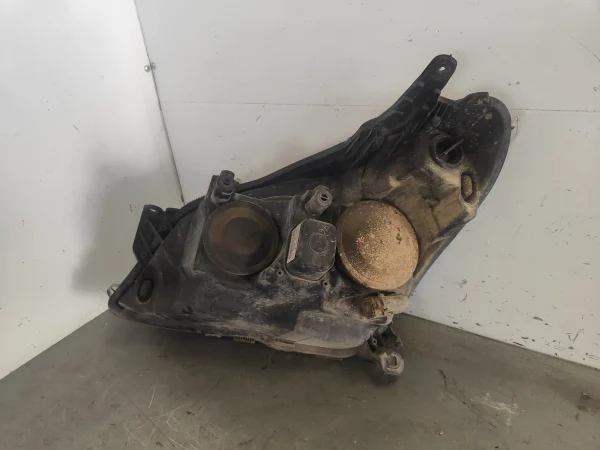 Faro derecho opel astra h berlina - Imagen 3