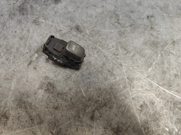 Mando elevalunas trasero derecho volvo v40 familiar 30638710