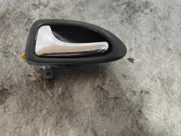 Maneta interior delantera izquierda volvo v40 familiar