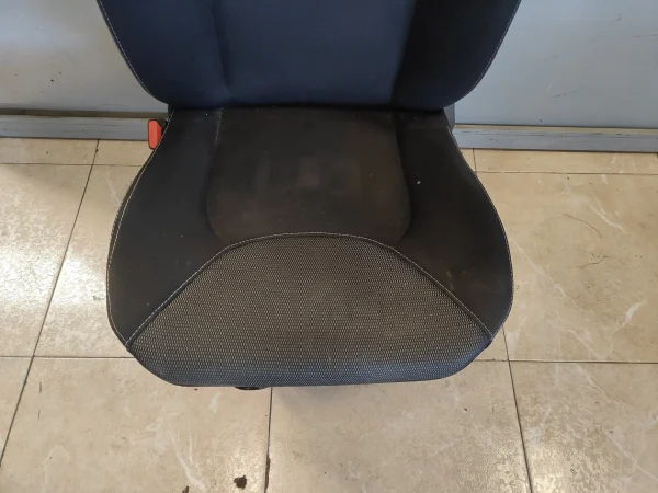 Asiento delantero izquierdo - Imagen 2