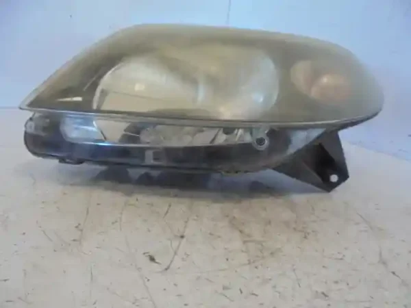 Faro izquierdo dacia sandero 260802914r - Imagen 2