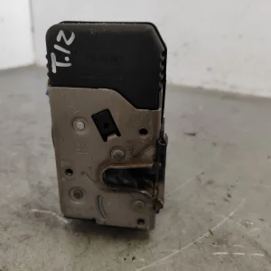 Cerradura puerta trasera izquierda renault trafic ii furgón 8200282303