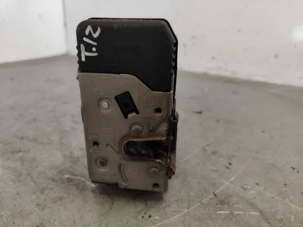 Cerradura puerta trasera izquierda renault trafic ii furgón 8200282303