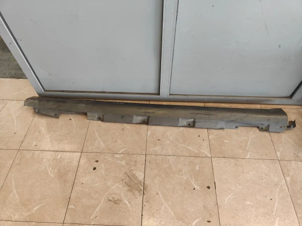 Faldon lateral   756510f010