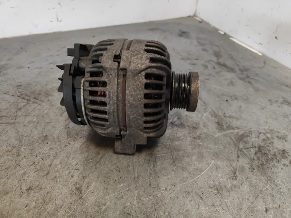 Alternador volvo v40 familiar 8676498 - Imagen 2