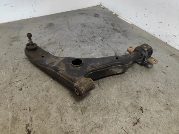 Brazo suspension delantero derecho volvo v40 familiar