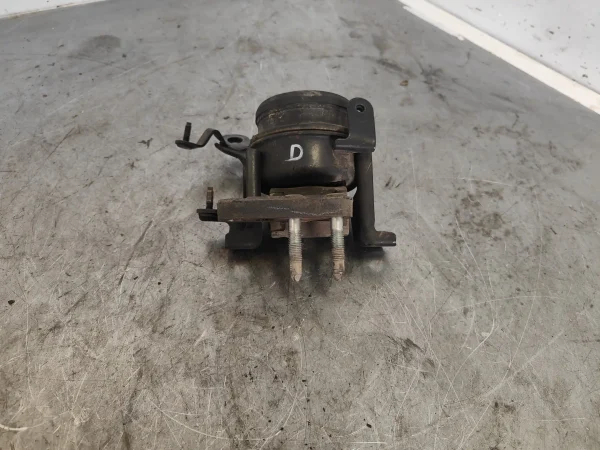 Soporte motor derecho