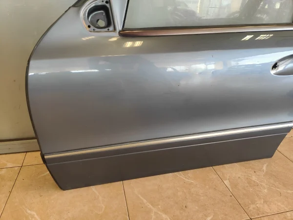 Puerta delantera izquierda mercedes-benz clase e (bm 211) berlina - Imagen 2