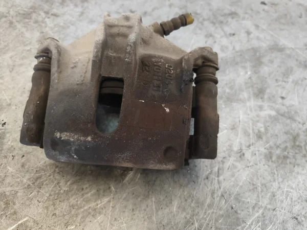 Pinza de freno delantera izquierda